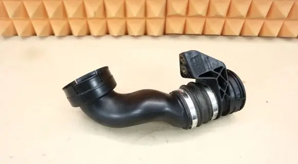 Mercedes-Benz CLK A209 C209 Intercooler hose/pipe 2710901837