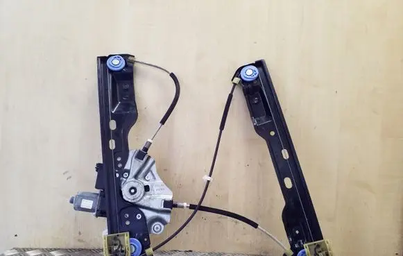 Opel Astra J Front door window regulator with motor 13350759 2095182 966436105
