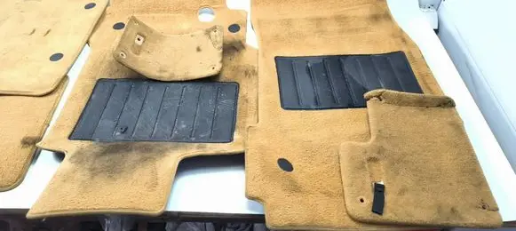 Maserati Quattroporte Car floor mat set A765 67727000