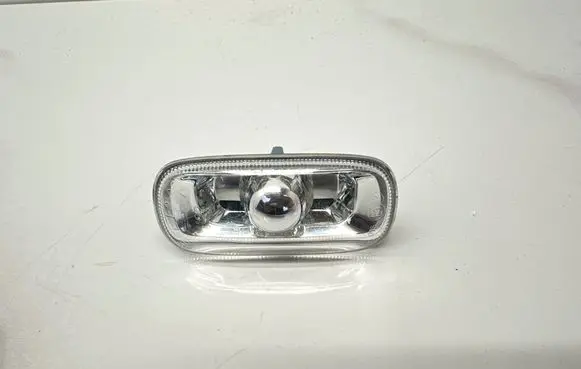 Audi A6 S6 C6 4F Front fender indicator light 8E0949127