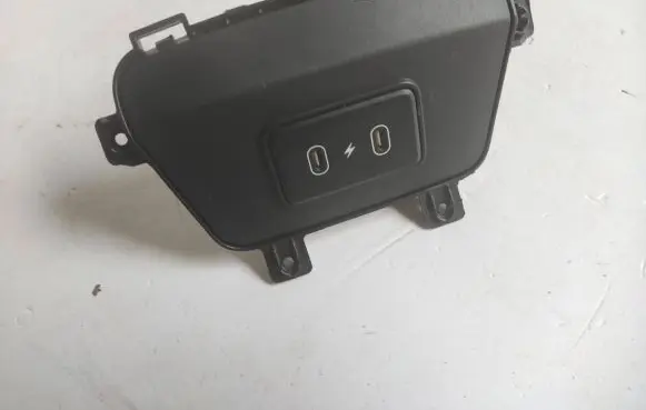 KIA Soul Other center console (tunnel) element 10R0611595 84678J2AA0