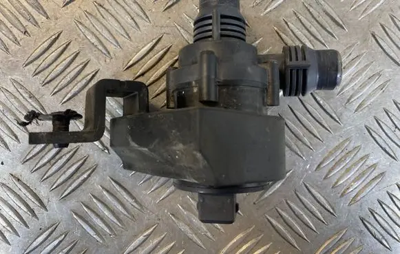 BMW 5 E60 E61 Electric auxiliary coolant/water pump 6922647