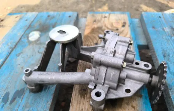 Opel Vivaro Oil pump 8200171405