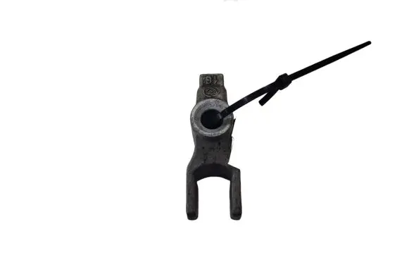 Opel Insignia A Fuel Injector clamp holder