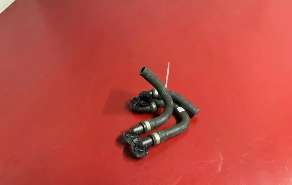 BMW X7 G07 Engine coolant pipe/hose 8488040 9896314 17128488040