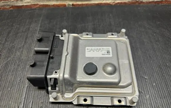 Fiat 500 Engine control unit/module ECU 55274450 0261S15048