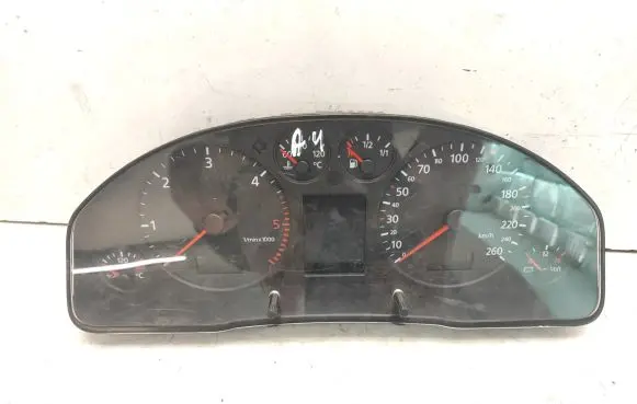 Audi A4 S4 B5 8D Speedometer (instrument cluster) 110208942037