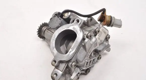 Renault Captur Oil pump 150002257R