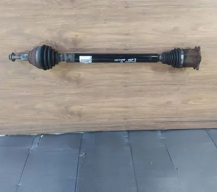 Volkswagen Touran III Front driveshaft 3q0407272at