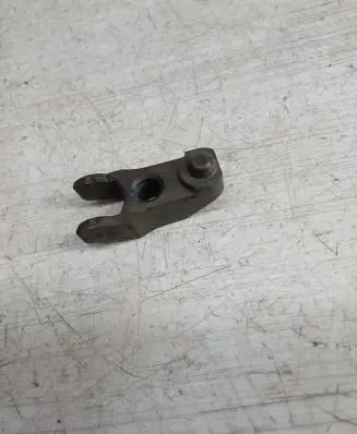 Audi 80 90 S2 B4 Fuel Injector clamp holder