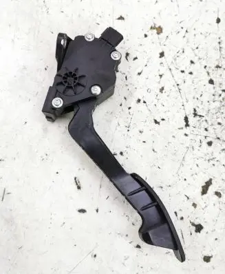 Subaru Impreza V Accelerator throttle pedal 36010FL021 1988001171 1118000312