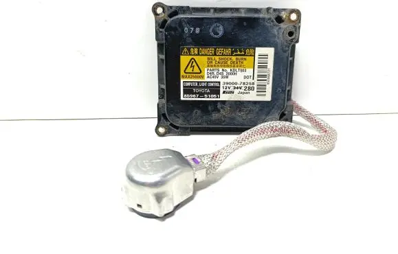 Toyota Avensis T270 Headlight ballast module Xenon 3900078258