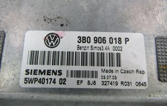 Volkswagen PASSAT B5.5 Engine control unit/module ECU 3B0906018P