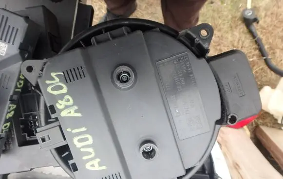 Audi A8 S8 D4 4H Fan control module 