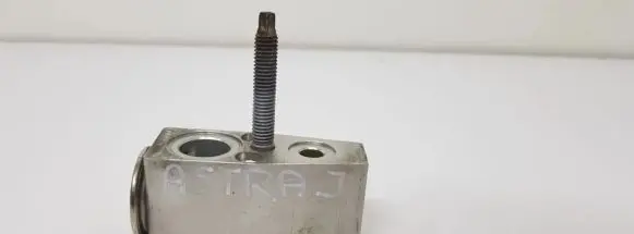 Opel Astra J Air conditioning (A/C) expansion valve 