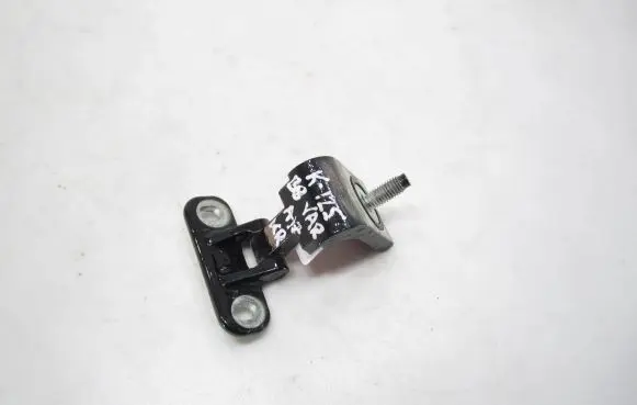 Volkswagen PASSAT B8 Tailgate/trunk/boot hinge 8V3827299B