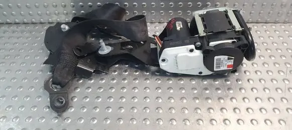 Mercedes-Benz E W212 Front seatbelt S26380554 621933200