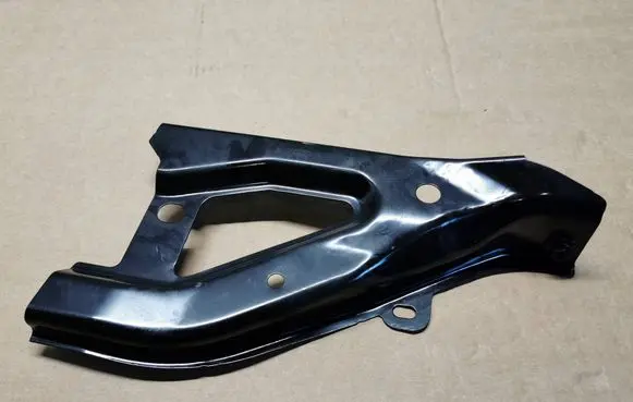 Tesla Model Y Fender mounting bracket 1487578-00-A-DANEK 1487578-00-A