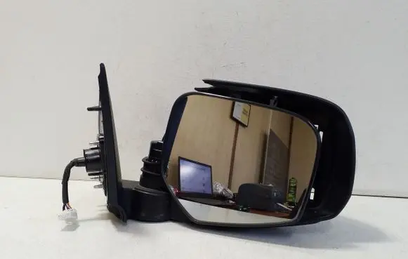 Mitsubishi L200 Front door electric wing mirror E11046848