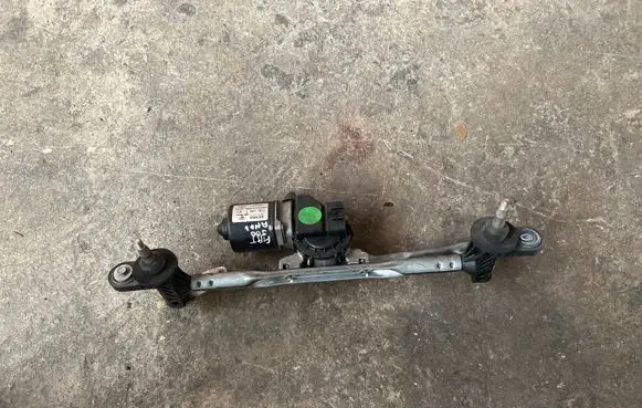 Fiat 500 Front wiper linkage and motor MS1592008660 1592008660