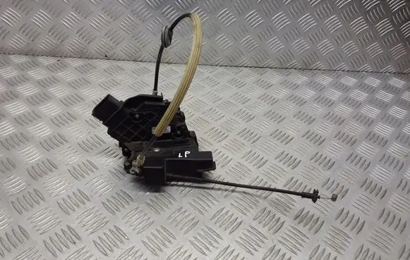 Ford C-MAX I Front door lock 3M5AR21813ET