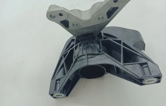 Citroen C5 Aircross Gearbox mounting bracket