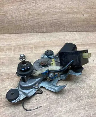 Toyota Celica T200 Rear window wiper motor 8511020670 8594020120