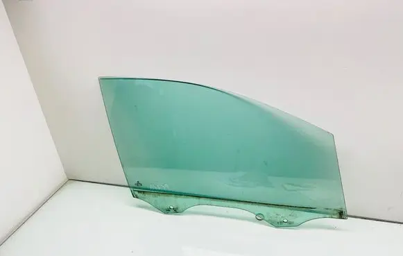 Volkswagen Touran III Front door window glass four-door 5TA845202