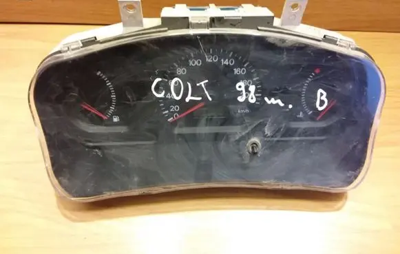 Mitsubishi Colt Speedometer (instrument cluster) MR390656 237610