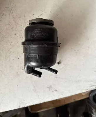 Audi A6 S6 C6 4F Power steering fluid tank/reservoir 4F0422373A