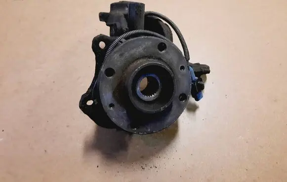 Citroen C3 Picasso Front wheel hub spindle knuckle