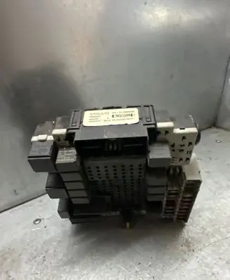 Volvo S60 Fuse module 08696098 08696040 000002766402