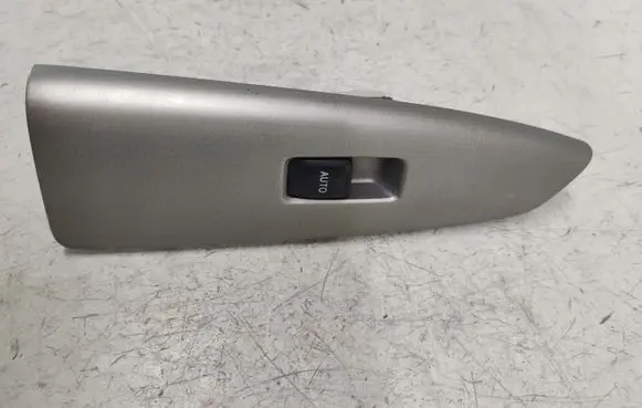 Toyota Corolla E120 E130 Electric window control switch