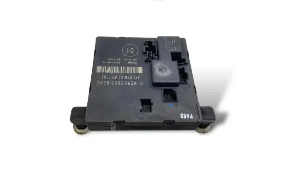 Mercedes-Benz E W211 Door control unit/module 2118703285