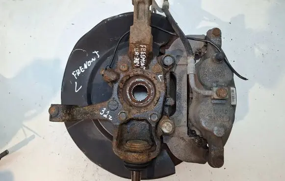 Fiat Freemont Front wheel hub spindle knuckle S27647781