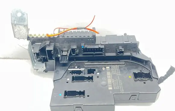 Mercedes-Benz C W204 Comfort/convenience module 2049060805 2129028502 2045459032