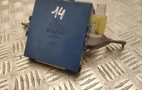 Toyota Corolla Verso E121 Combustion control unit/module 896180F020