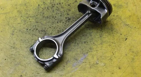Volkswagen Polo VI Piston with connecting rod 04EQ