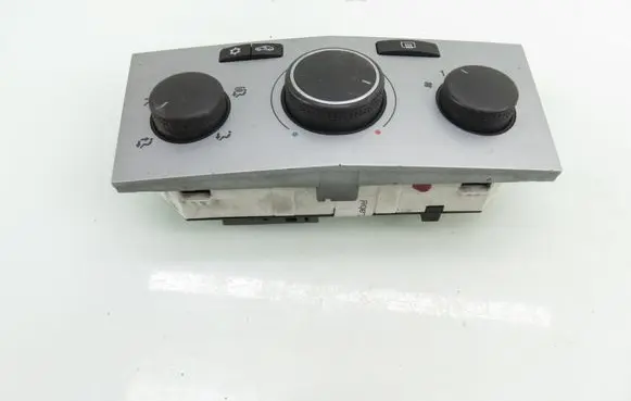 BMW 1 F40 Interior fan control switch 13308174FZ4 13308174