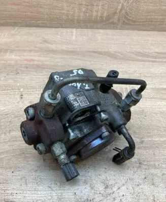 Toyota Avensis T250 Fuel injection high pressure pump 221000R010