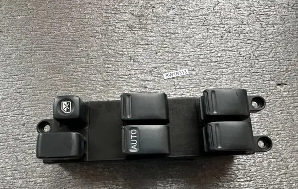 Nissan Patrol Y61 Electric window control switch 25401VB300