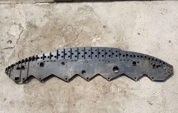 Toyota Yaris Front bumper skid plate/under tray 526180D020