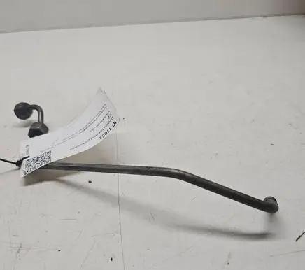 Volvo V70 Fuel injector supply line/pipe 