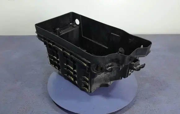 Renault Arkana Battery box tray 648945022R