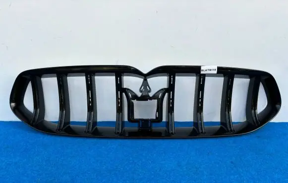 Maserati Grecale Front grill 670170829