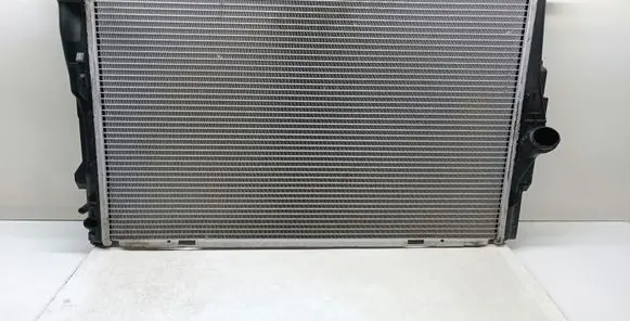 BMW 1 E81 E87 Coolant radiator