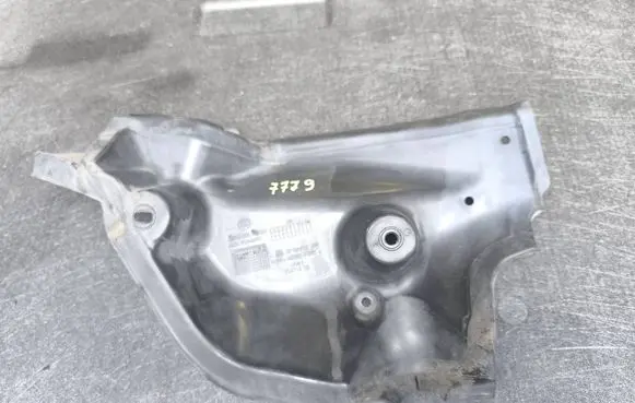 BMW X3 F25 Other engine bay part 9184007 SP06412 15671610