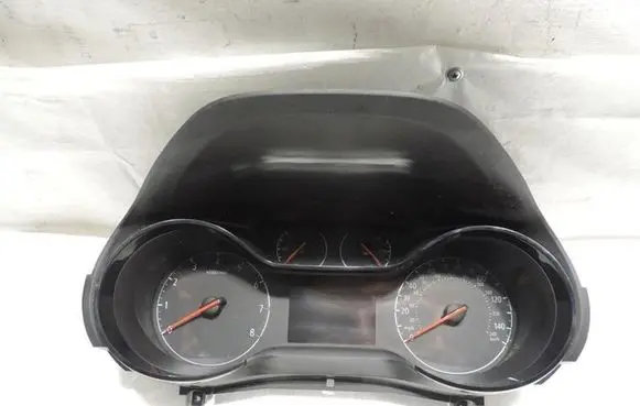 Opel Corsa F Speedometer (instrument cluster) 9831575980