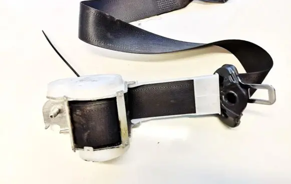 Opel Vectra C Front seatbelt 13128272n