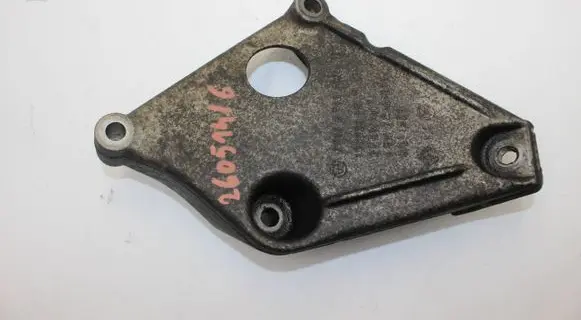 BMW 3 F30 F35 F31 Engine mounting bracket 6784825 13992010